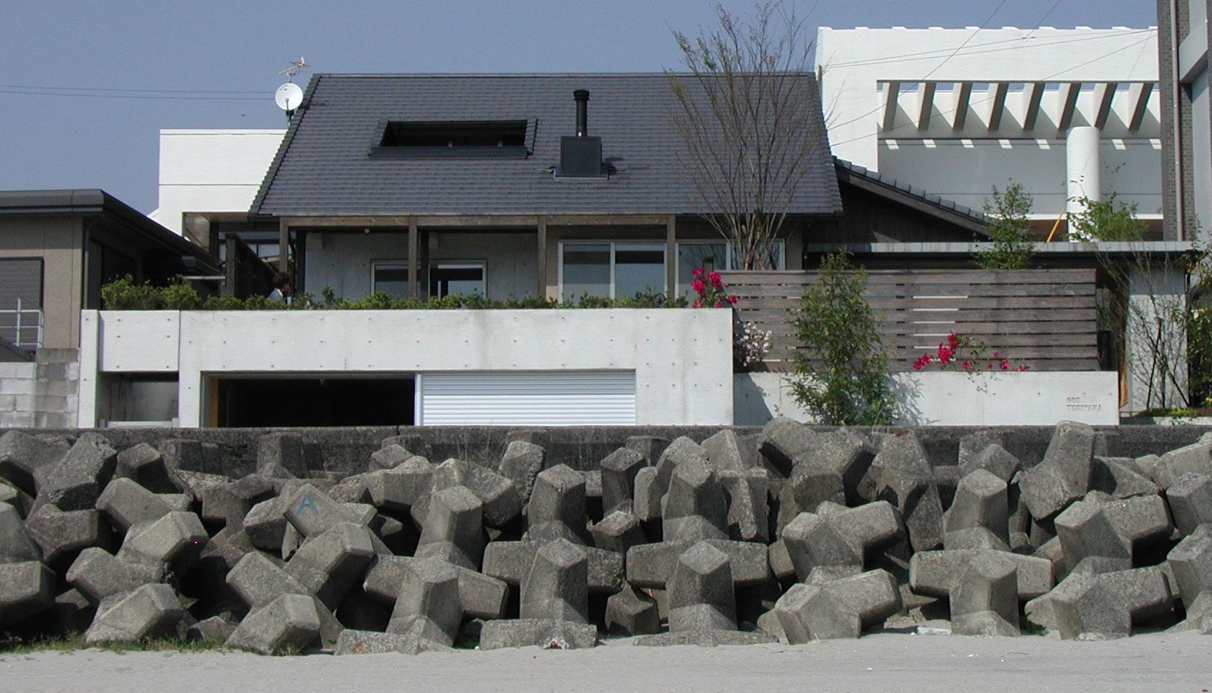 照島海岸の家ファサード